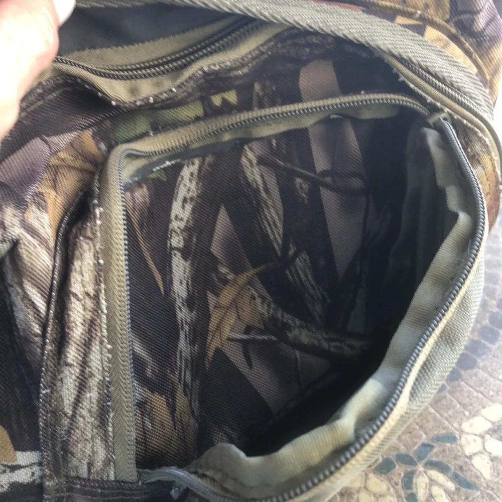 GOODYEAR CAMO BACKPACK • GUC - Picture 10 of 17